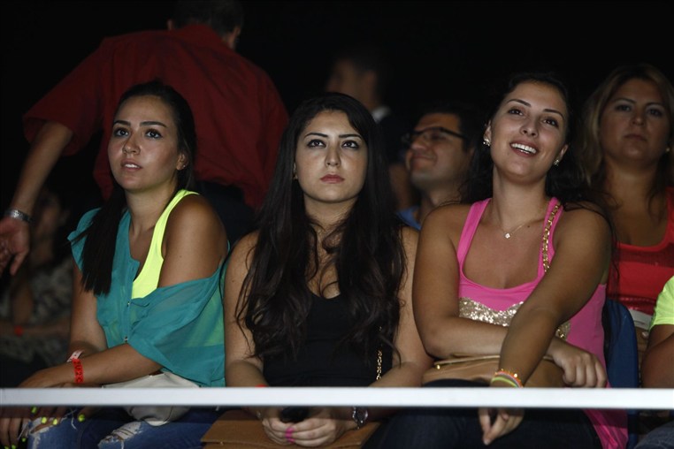 @ forum de beirut  مهرجان الأغنية الشرقية السادس